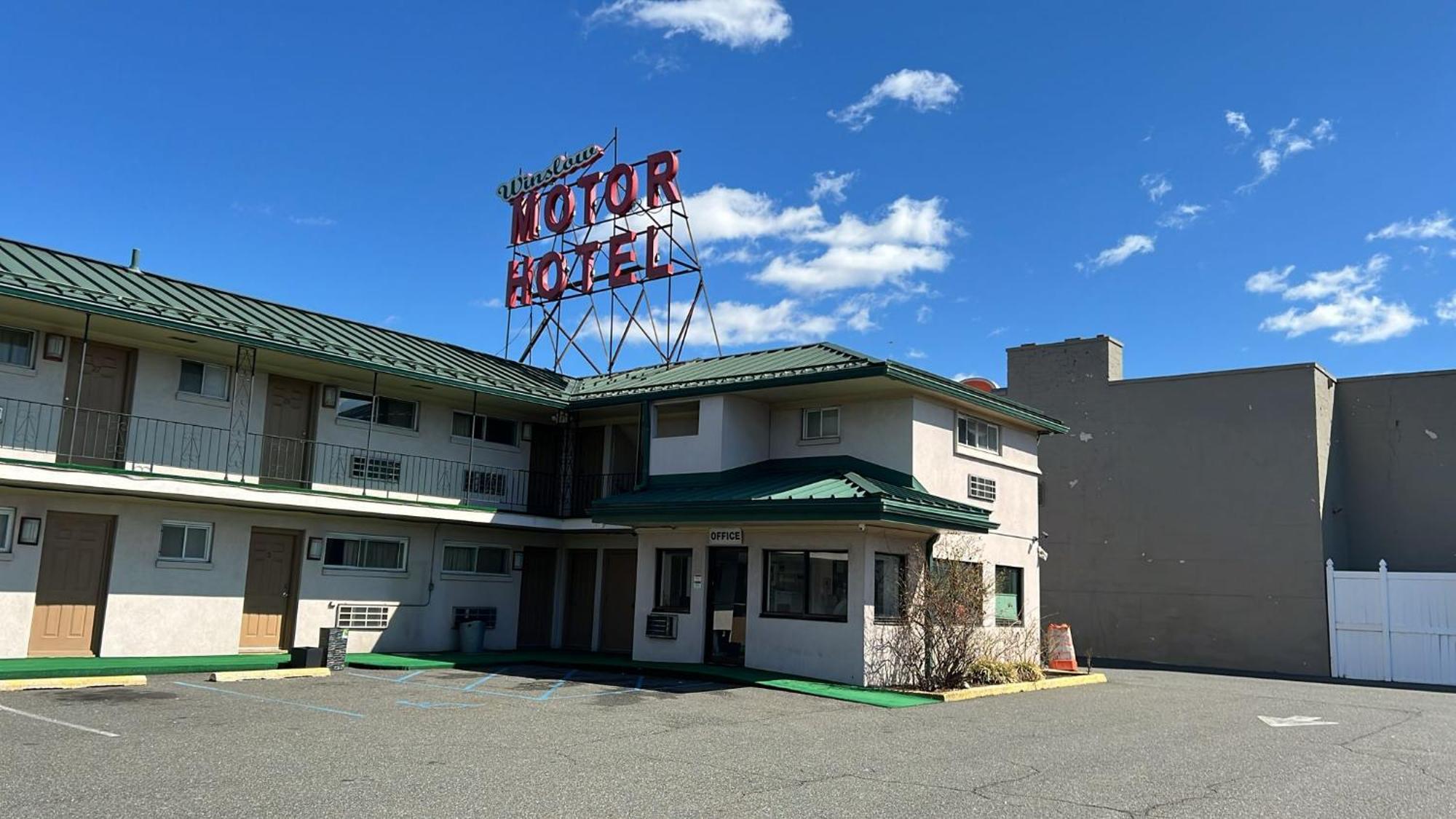 Winslow Motel Lyndhurst Exterior photo